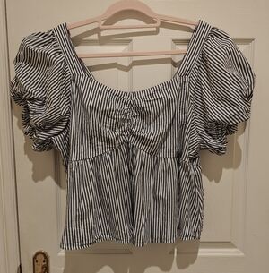 OLD NAVY Cropped Shirt